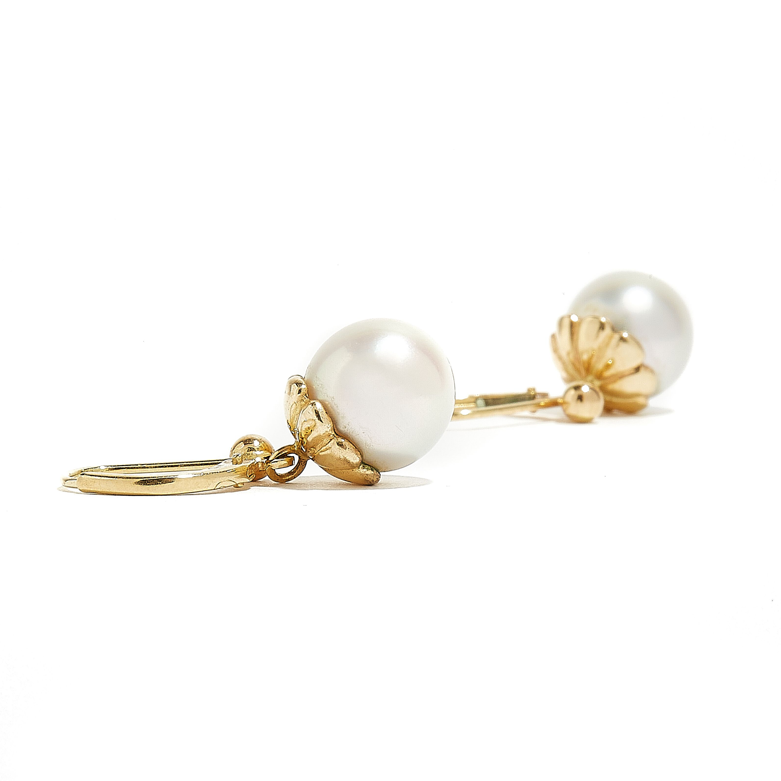 UNDER THE SEA: Vintage Yellow Gold Pearl Drop Earrings