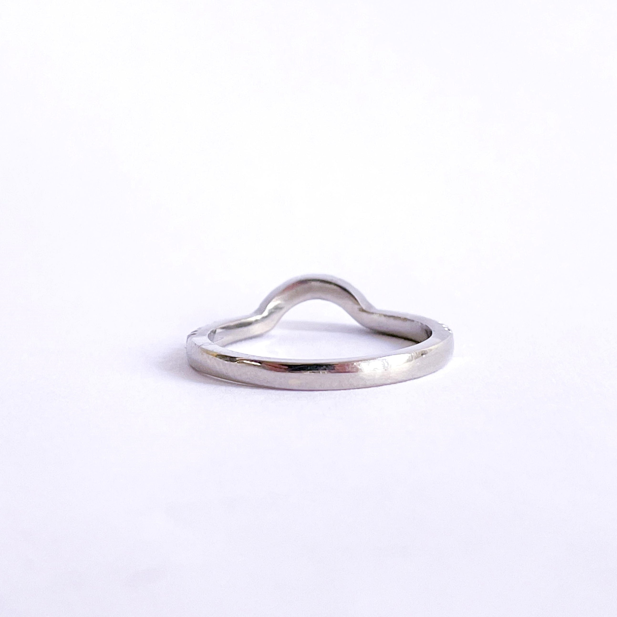 CAMILLE: WHITE GOLD CURVED DIAMOND BAND