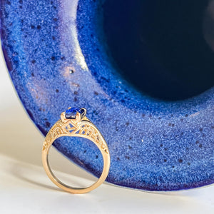 LIVIA: Yellow Gold Vintage Style Blue Sapphire Ring