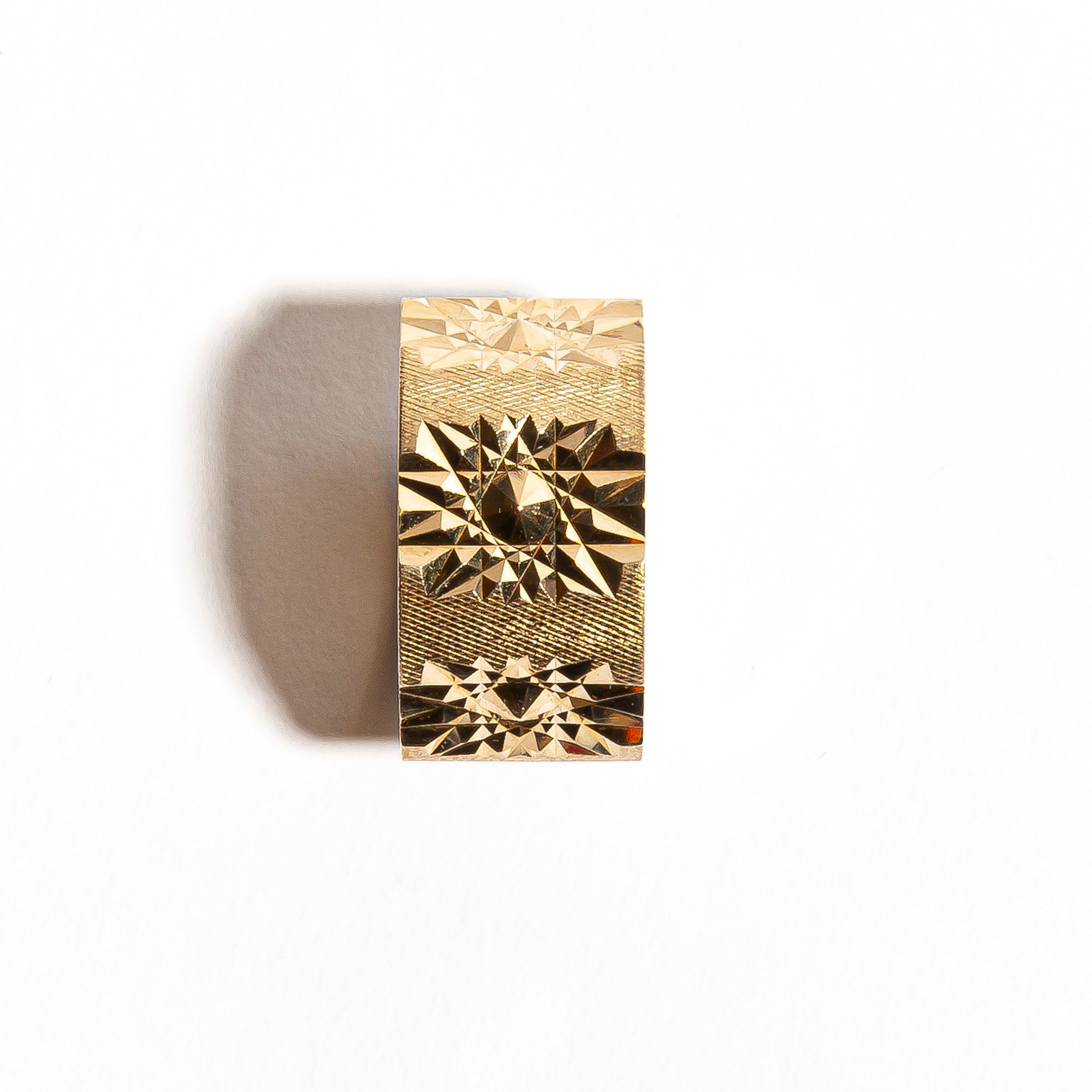 THE PRINCE'S SPANGLE: Yellow Gold Star Spangle Ring