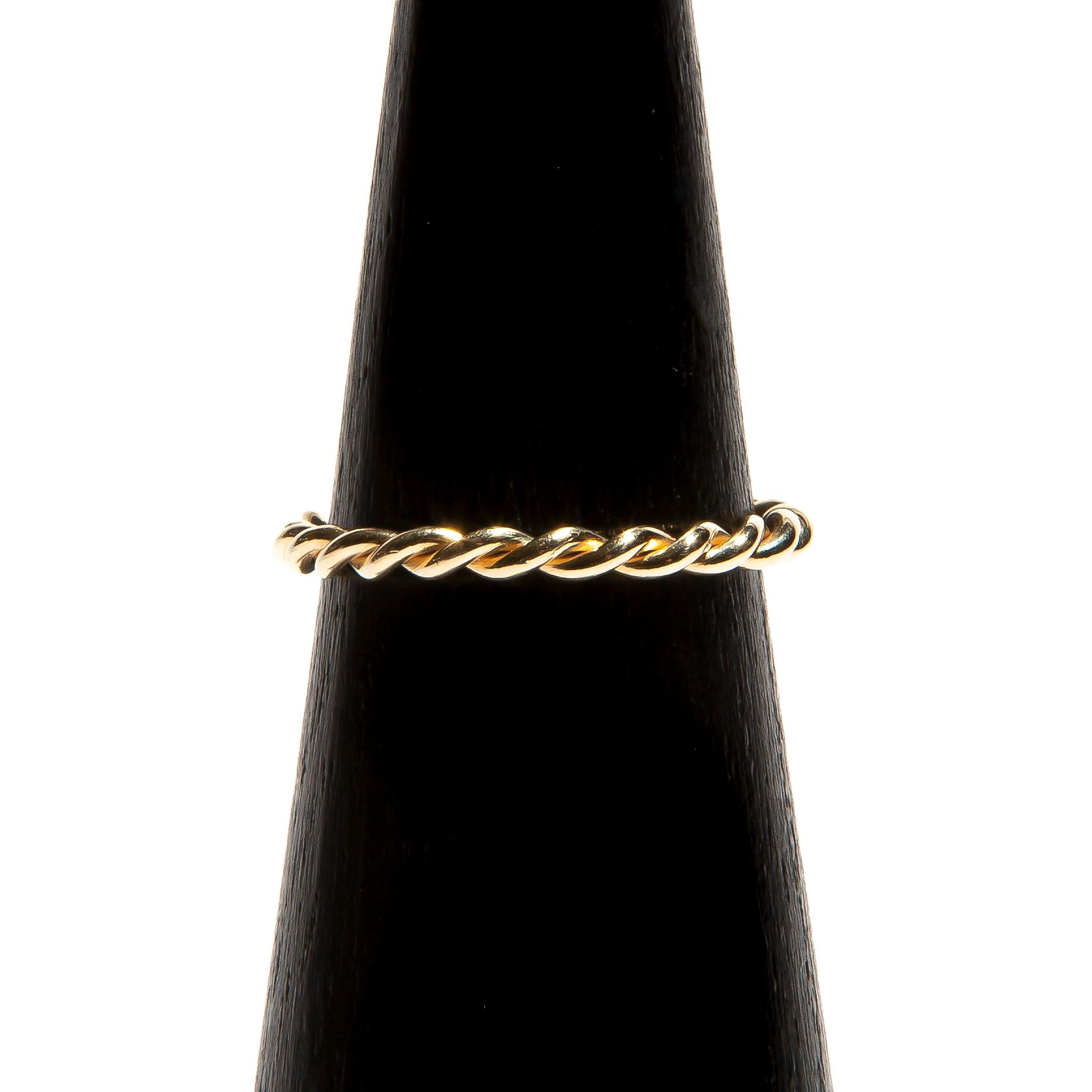 AGNES: Yellow Gold Twisted Band
