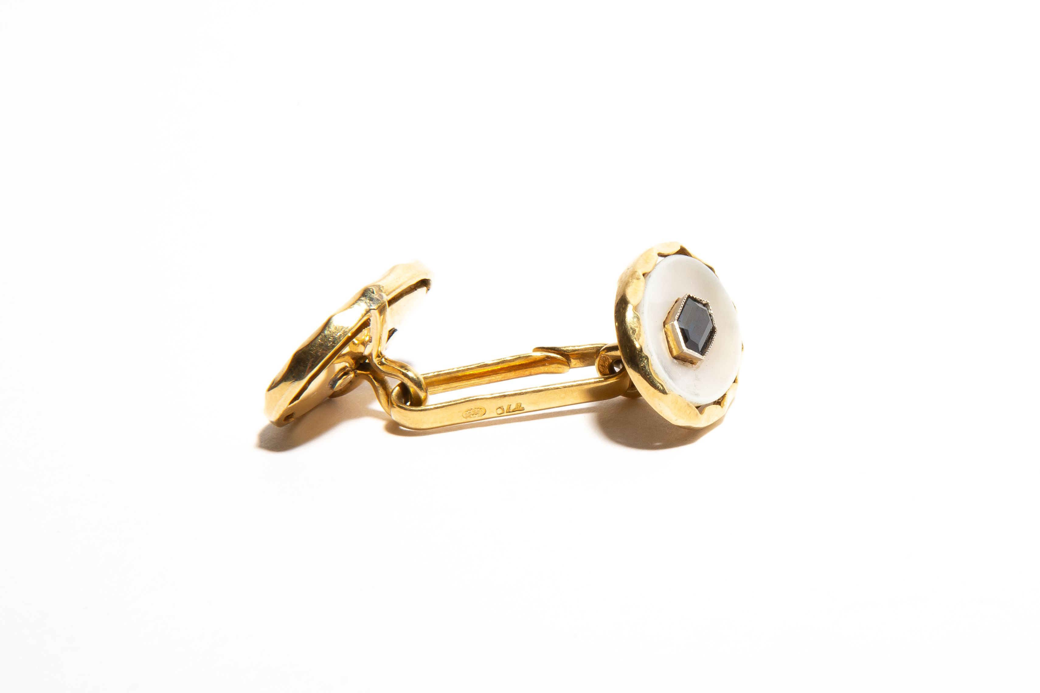 GEORGE: Yellow Gold Sapphire and Mother of Pearl Cufflinks